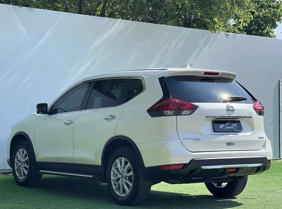 Nissan X-Trail Qijun 2022 2.0L 2WD Smart Connection Comfort Edition 2022 — thumbnail 4