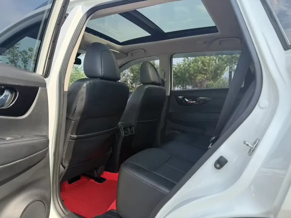 Nissan X-Trail Qijun 2022 2.0L 2WD Smart Link Premium Edition 2022 — thumbnail 4