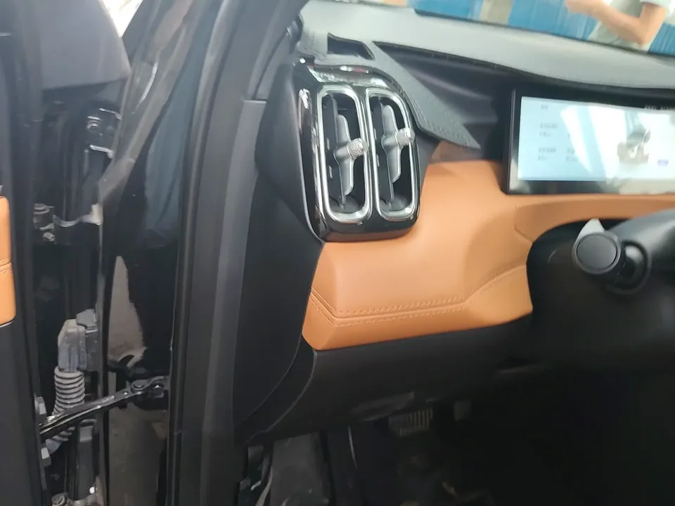 Geely Atlas L Boyue L 2025 Fourth generation 1.5TD DCT Sanhe 2025 — thumbnail 4