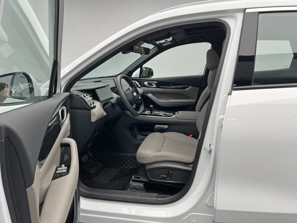 Geely Atlas L Boyue L 2025 The fourth generation 1.5TD DCT starts its journey 2026 — миниатюра 5