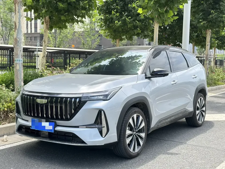 Geely Atlas L Boyue L 2025 The fourth generation 1.5TD DCT Jinxiu 2026 — фото 1, купить с доставкой в Москву