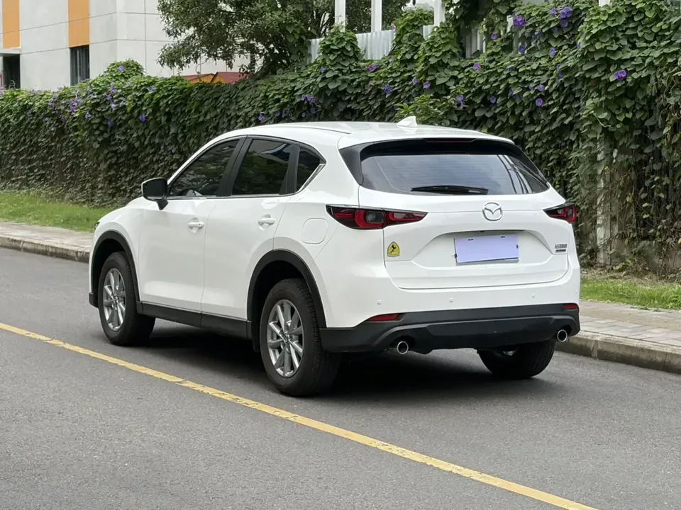 Mazda CX-5 Mazda CX-5 2024 2.0L Automatic 2WD Comfort 2025 — thumbnail 2