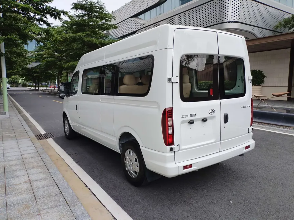 Datong Xintu V80 Xintu V80 2024 PRO 2.0T manual Aoyuntong long axis mid-top 127Ps 6-9 seats 2024 — thumbnail 2