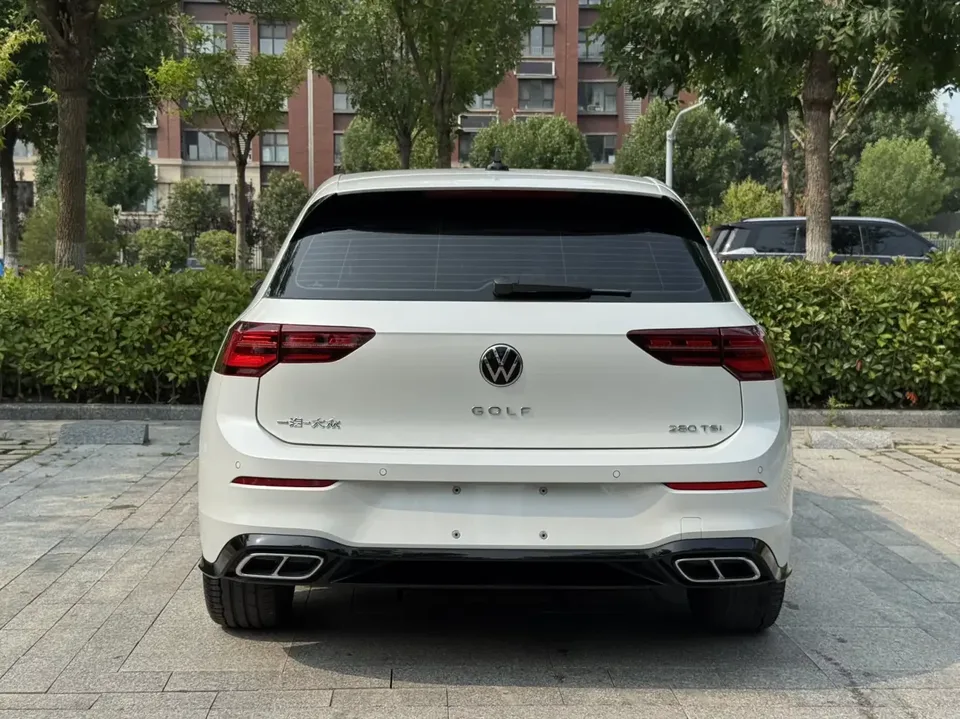 Volkswagen Golf golf 2023 280TSI DSG R-Line facelift 2023 — thumbnail 2