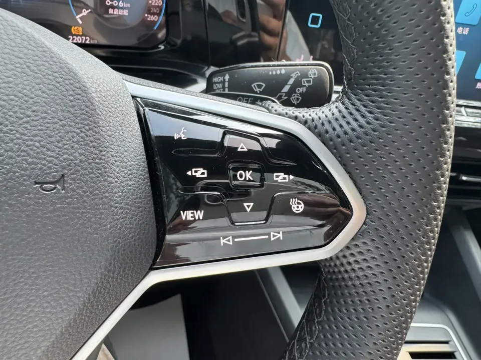 Volkswagen Golf golf 2023 280TSI DSG R-Line facelift 2023 — thumbnail 4