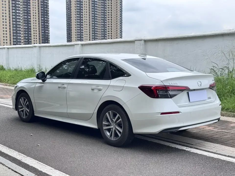 Honda CIVIC Civic 2025 240TURBO CVT Zhiqu Plus 2025 — thumbnail 2