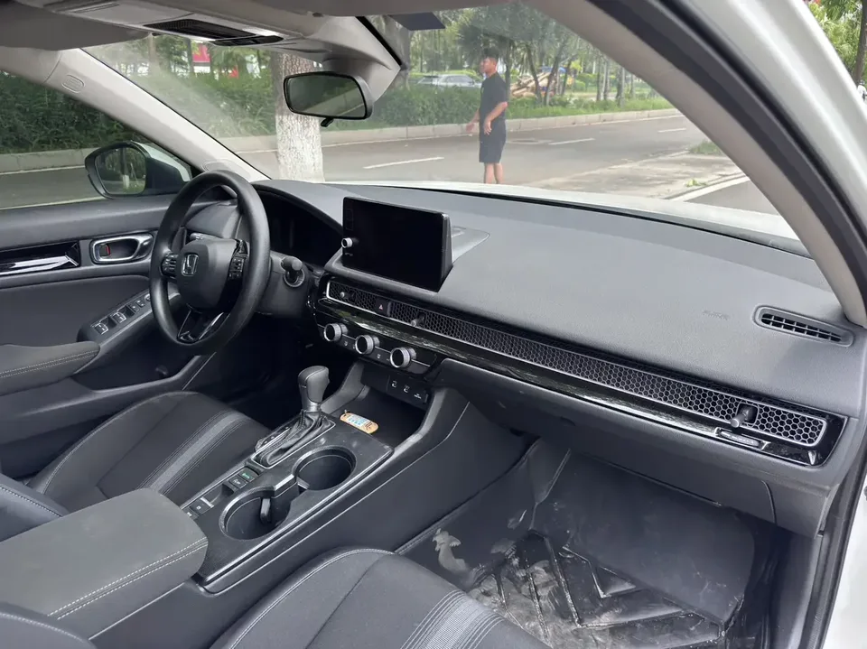 Honda CIVIC Civic 2025 240TURBO CVT Zhiqu Plus 2025 — thumbnail 3