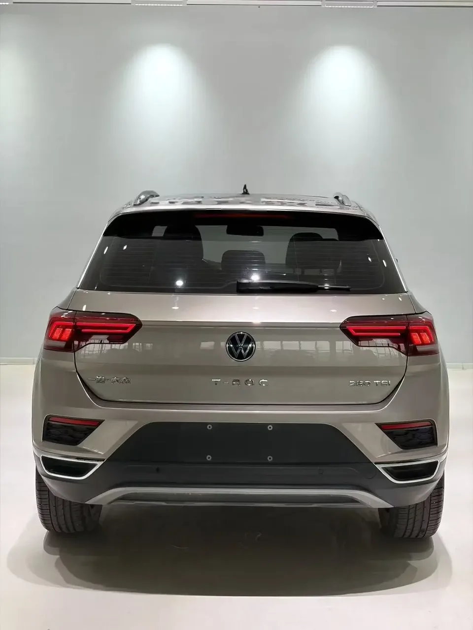 Volkswagen T-Roc TANG 2022 280TSI DSG 2WD Comfort PLUS 2023 — thumbnail 2