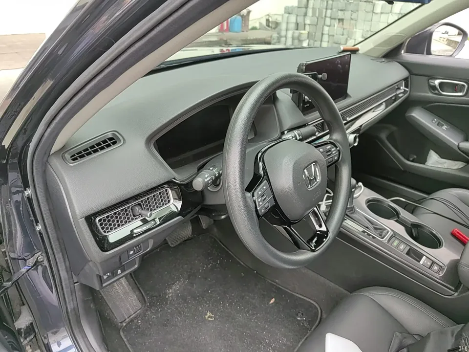 Honda CIVIC Civic 2023 240TURBO CVT Power Edition 2023 — thumbnail 4