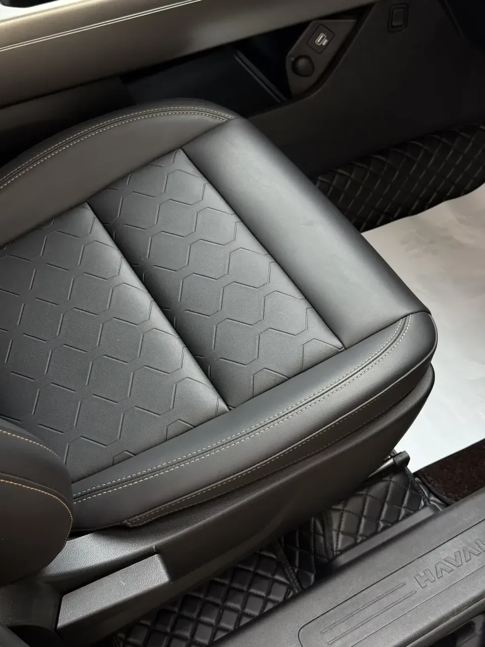 Haval Dargo Harvard dog 2024 1.5T 2WD Border Collie Edition 2024 — thumbnail 5