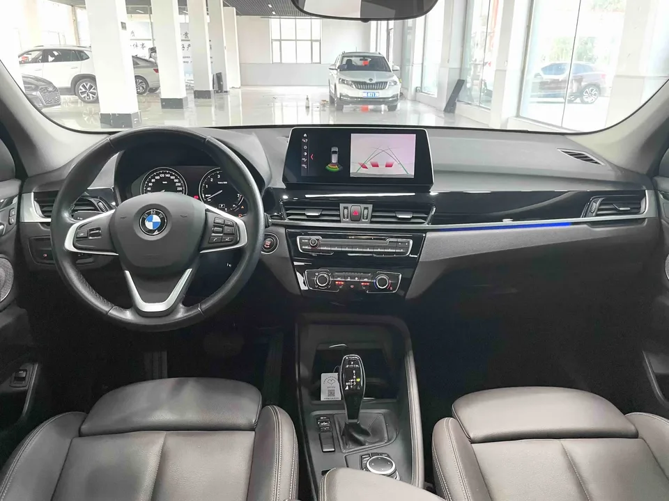 BMW X1 BMW X1 2022 sDrive20Li Fashion 2023 — миниатюра 4