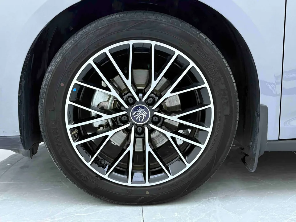 BYD Qin L DM Qin L DM 2024 DM-i 120KM Excellence 2024 — thumbnail 4