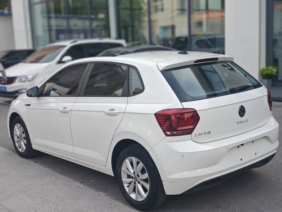 Volkswagen Polo Polo 2021 Plus 1.5L Automatic Colorful Technology Edition 2022 — thumbnail 4