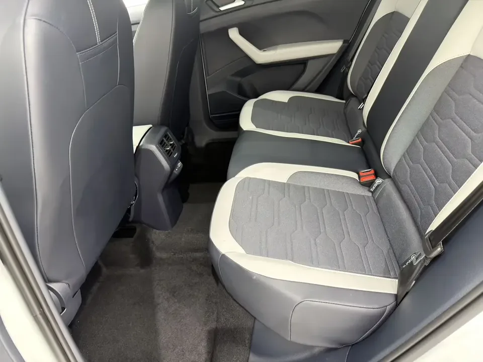 Volkswagen Tharu tuyue 2025 New 1.5L Sharp Edition 2024 — thumbnail 5