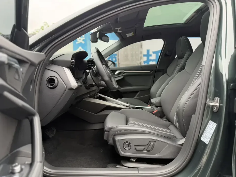 Audi A3 Audi A3 2022 Sportback 35 TFSI Stylish and sporty 2022 — thumbnail 4