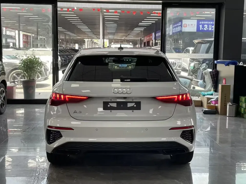 Audi A3 Audi A3 2022 Sportback 35 TFSI Stylish and sporty 2022 — thumbnail 2