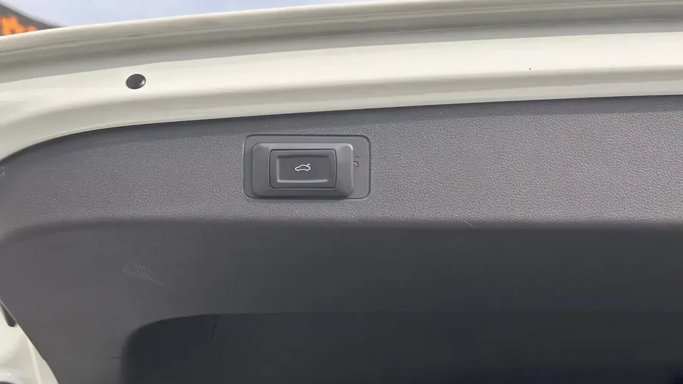 Volkswagen Golf golf 2023 280TSI DSG R-Line Lite 2023 — thumbnail 3