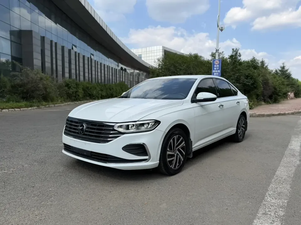 Volkswagen Lavida Lavida 2023 1.5L Automatic 5 Million Edition 2022 — фото 1, купить с доставкой в Москву