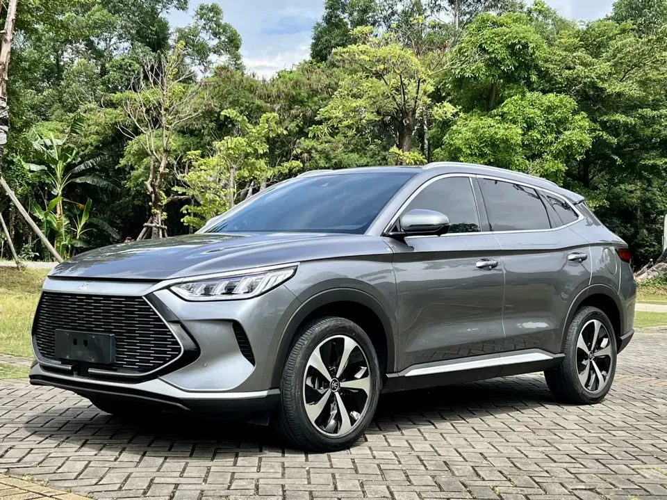 BYD Song PLUS DM Song PLUS DM 2021 DM-i 51KM 2WD Premium Edition 2022 — photo 1, buy with delivery to Moscow
