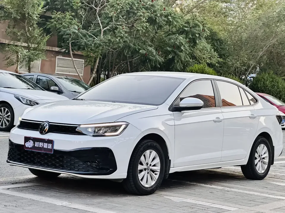 Volkswagen Lavida Lavida 2023 New 1.5L Automatic New Edition 2024 — photo 1, buy with delivery to Moscow