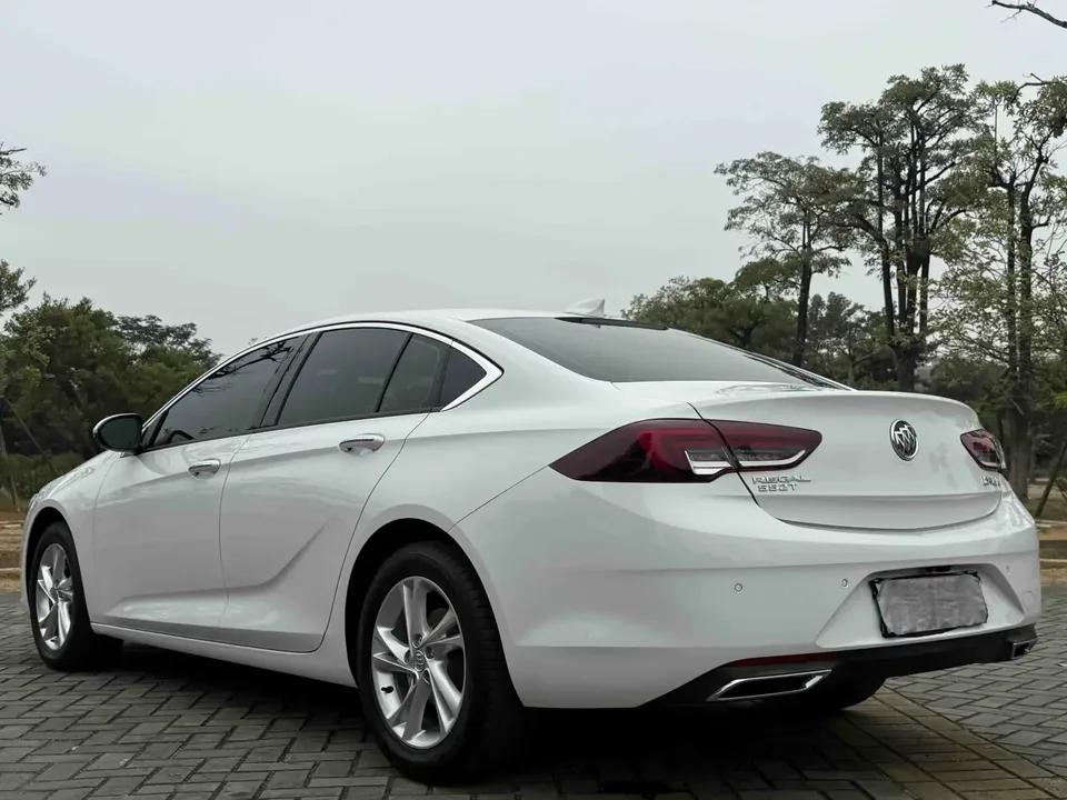 Buick Majesty Majesty 2022 552T Smart 2023 — thumbnail 2
