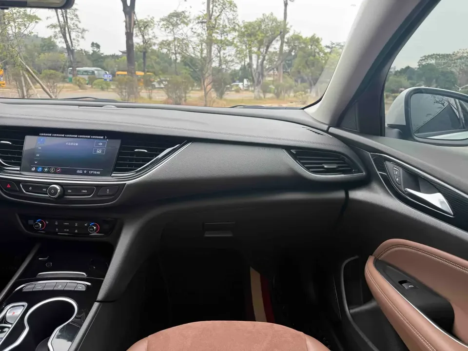Buick Majesty Majesty 2022 552T Smart 2023 — thumbnail 3