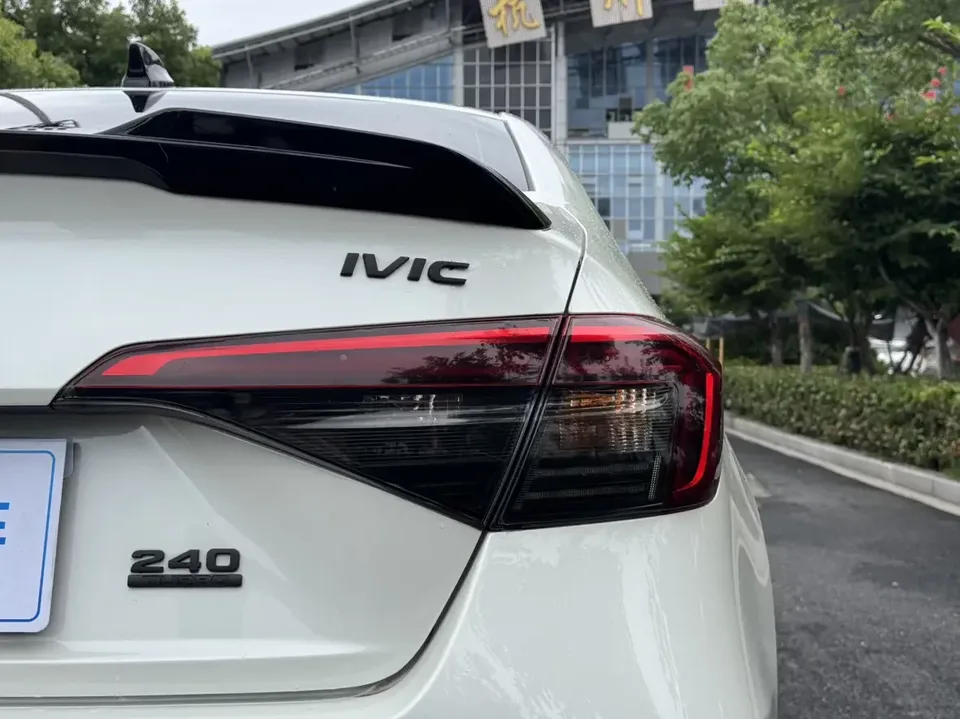 Honda CIVIC Civic 2022 240TURBO CVT Fuel Edition 2024 — thumbnail 3