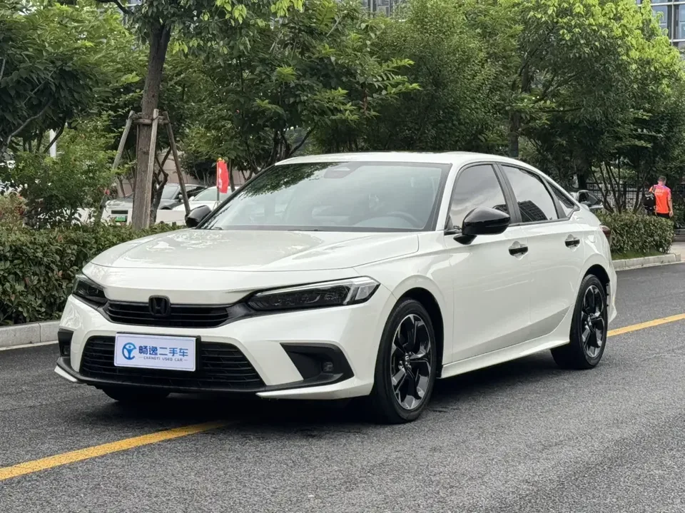 Honda CIVIC Civic 2022 240TURBO CVT Fuel Edition 2024 — photo 1, buy with delivery to Moscow