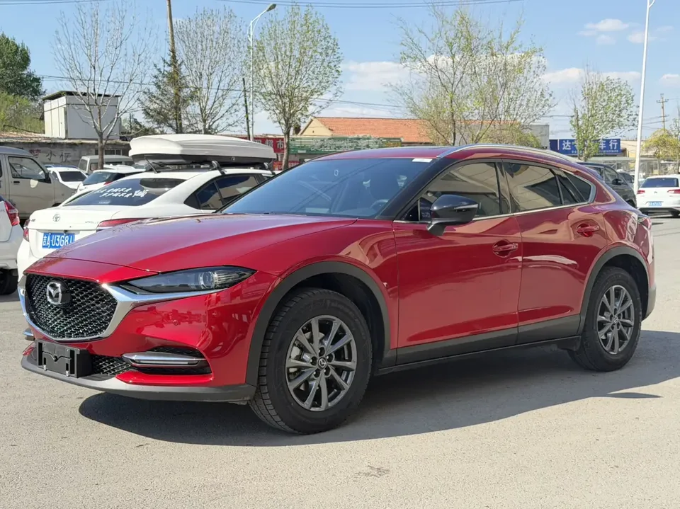 Mazda CX-4 Mazda CX-4 2021 2.0L 2WD Blue Sky Premium Edition 2023 — photo 1, buy with delivery to Moscow