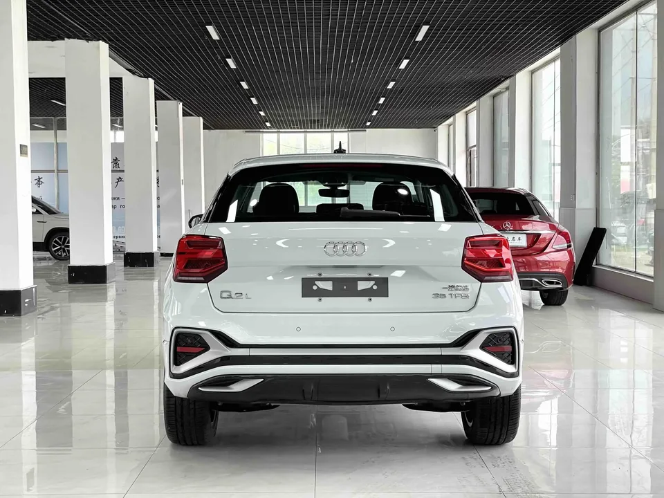 Audi Q2L Audi Q2L 2022 35 TFSI Progressive Dynamic 2023 — thumbnail 2