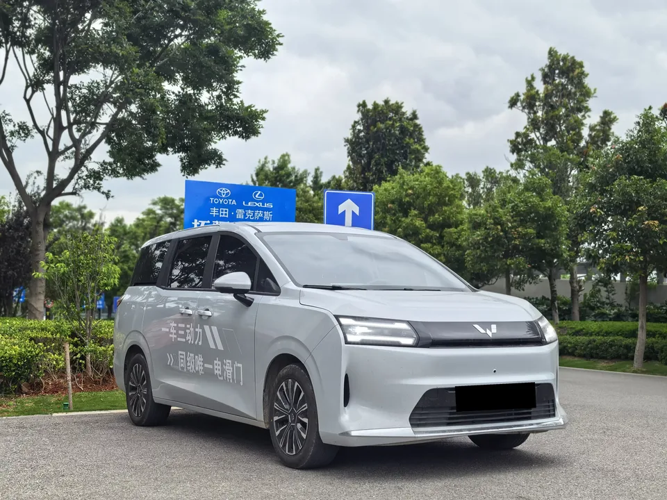 Wuling Starlight 730 EV Starlight 730 EV 2025 500km Luxury 2025 — thumbnail 3