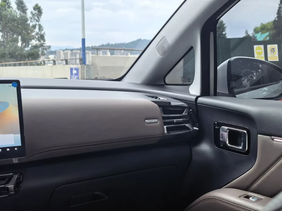 Wuling Starlight 730 EV Starlight 730 EV 2025 500km Luxury 2025 — thumbnail 4