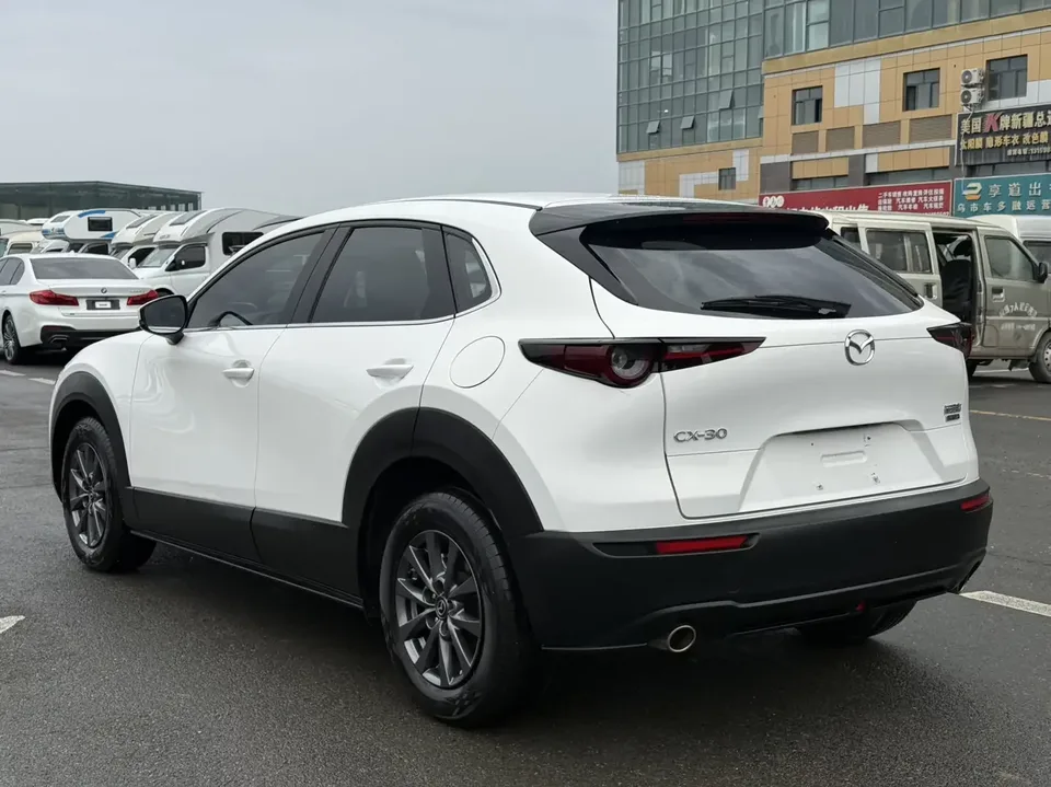 Mazda CX-30 Mazda CX-30 2021 2.0L Automatic Elegance 2022 — thumbnail 4