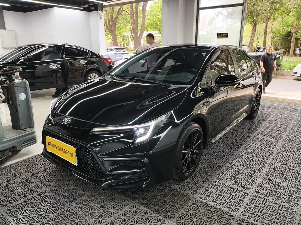 Toyota Levin Lei Ling 2024 Hybrid 1.8L Knight Edition 2024 — photo 1, buy with delivery to Moscow