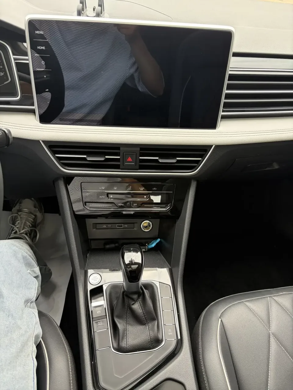 Volkswagen Tiguan L Tiguan L 2024 Outstanding 300TSI 2WD Longteng Edition 2024 — thumbnail 4