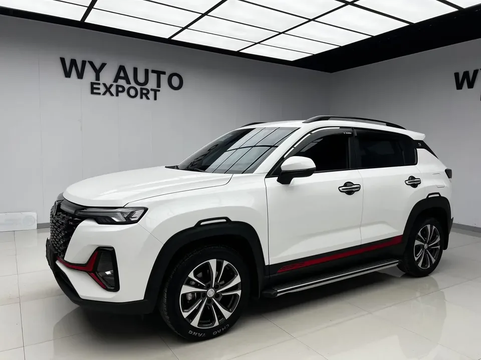 Changan CS35 Plus Changan CS35 PLUS 2022 Blue Whale NE 1.4T DCT Luxury Model 2023 — photo 1, buy with delivery to Moscow