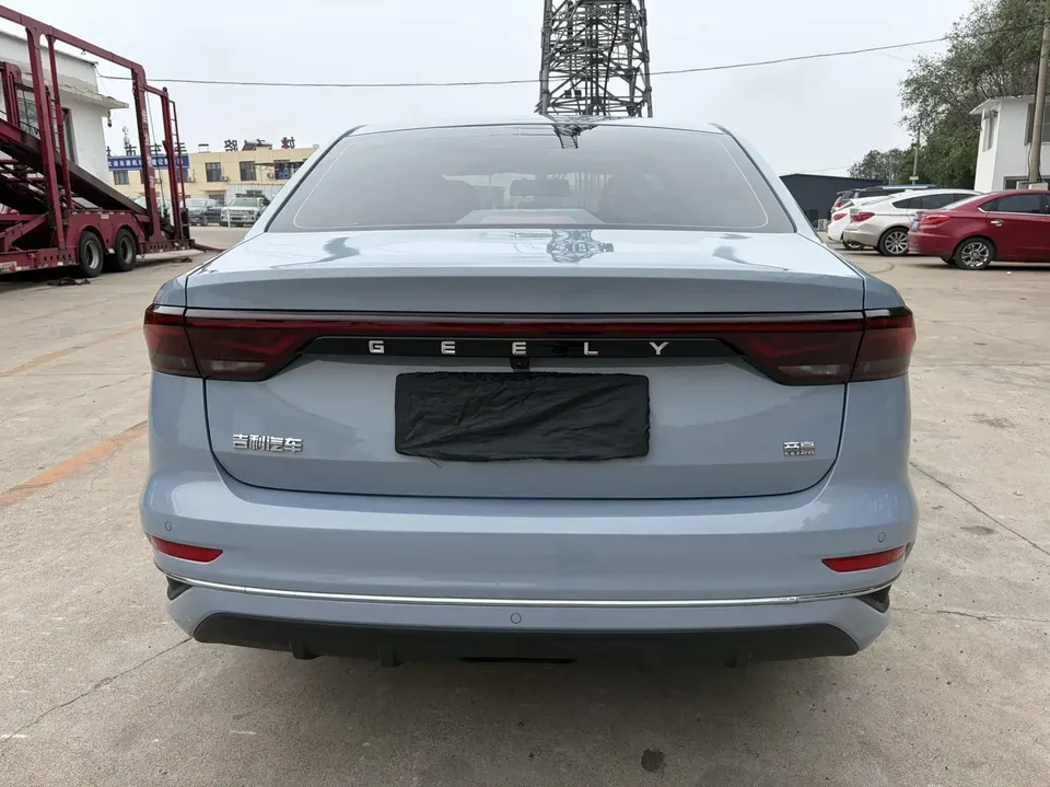 Geely Emgrand emgrand 2023 4th Generation Champion Edition 1.5L CVT Flagship Model 2023 — thumbnail 2