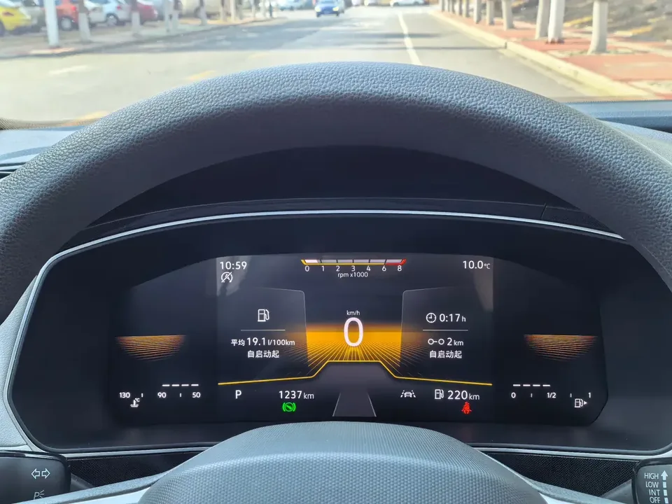 Volkswagen Tharu tuyue 2025 New 300TSI Sharp Edition 2025 — миниатюра 3
