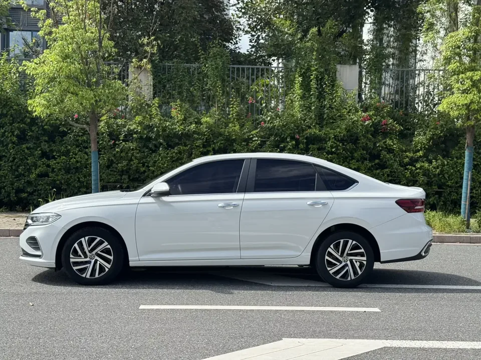 Volkswagen Lavida Lavida 2023 300TSI DSG Full Elegance Edition 2024 — thumbnail 4