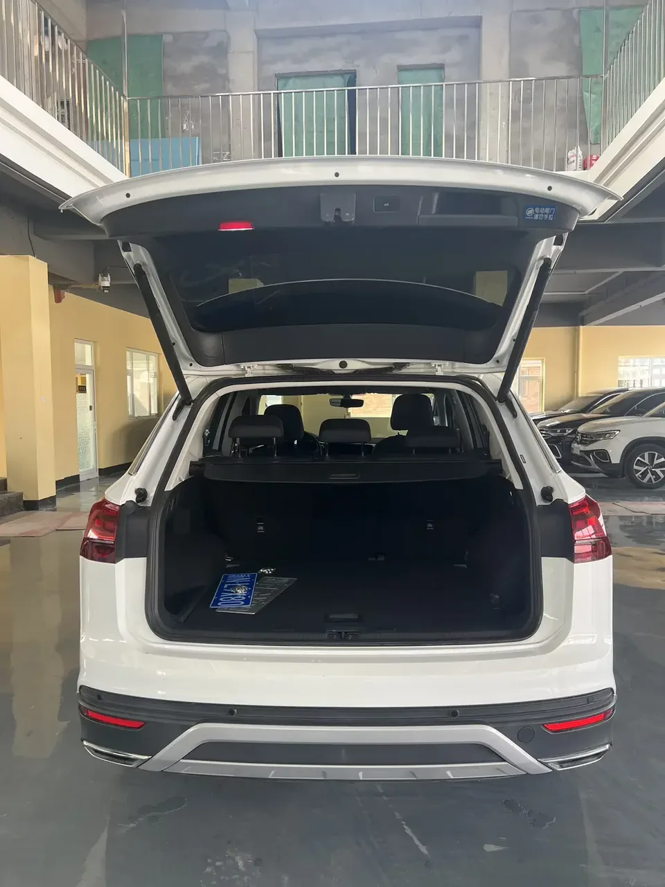 Volkswagen Tayron Tanyue 2022 280TSI 2WD Luxury Smart Edition 2022 — thumbnail 3