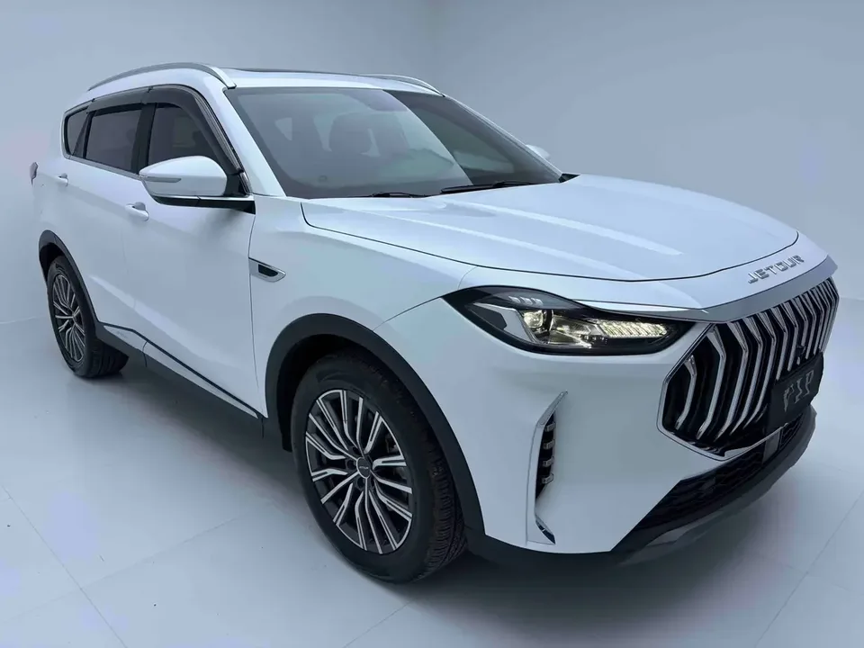 Jetour Jietu X70 PLUS Jietu X70 PLUS 2023 1.5T DCT Brave PLUS 7-seater 2023 — thumbnail 3