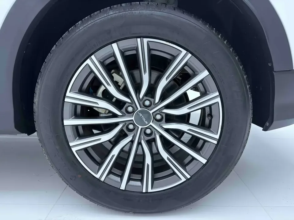 Jetour Jietu X70 PLUS Jietu X70 PLUS 2023 1.5T DCT Brave PLUS 7-seater 2023 — thumbnail 4