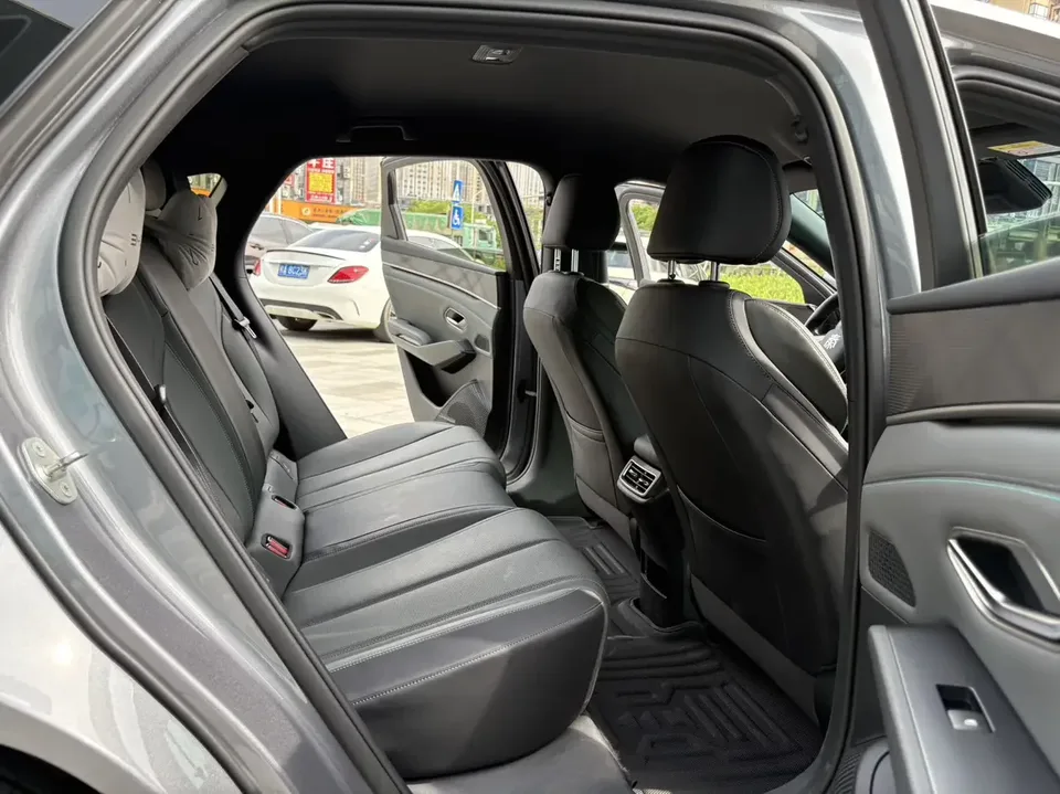 BYD Qin L DM Qin L DM 2024 DM-i 80KM Leading Type 2024 — thumbnail 4