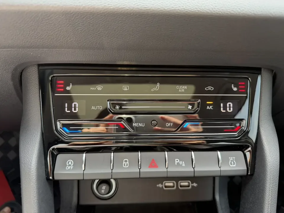 Skoda Karoq Korok 2022 TSI280 Premium Edition 2022 — thumbnail 4