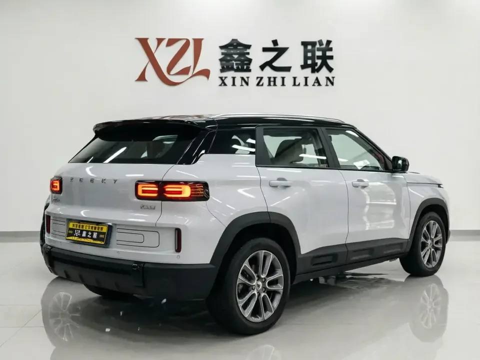 Geely ICON Geely ICON 2026 1.5TD Chocolate Edition 2025 — thumbnail 2