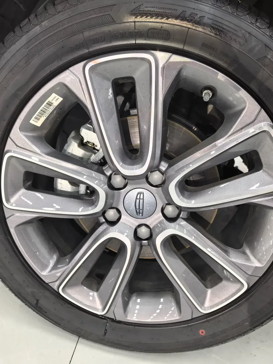 Geely ICON Geely ICON 2026 1.5TD Chocolate Edition 2025 — thumbnail 4