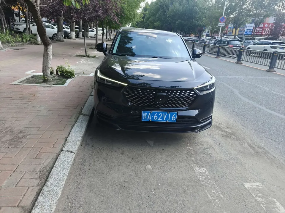 Honda WR-V HondaXR-V 2023 1.5L CVT Hot Edition 2023 — photo 1, buy with delivery to Moscow