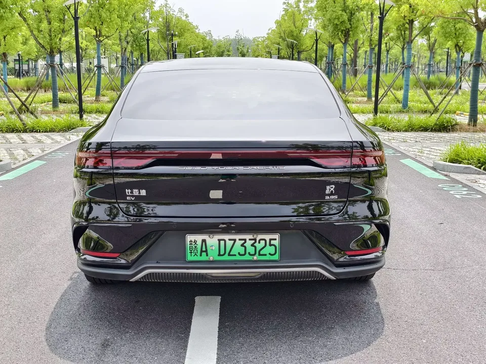 BYD Han EV Han EV 2023 Champion Edition 610KM 4WD Flagship 2023 — thumbnail 2
