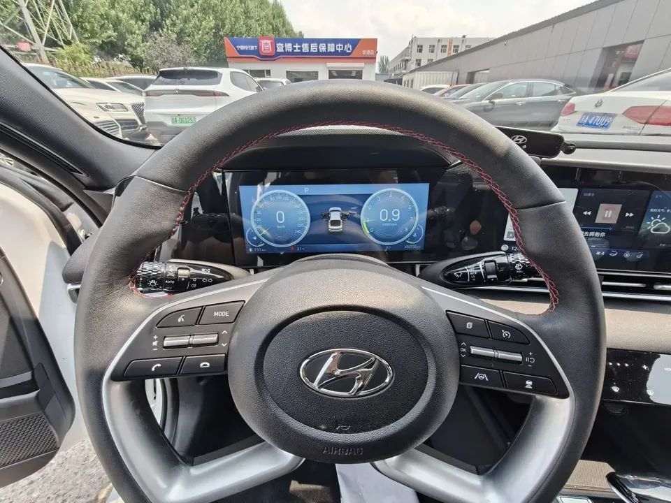 Hyundai Elantra Elantra 2022 1.5L CVT 20th SE 20th Anniversary Edition 2023 — thumbnail 3