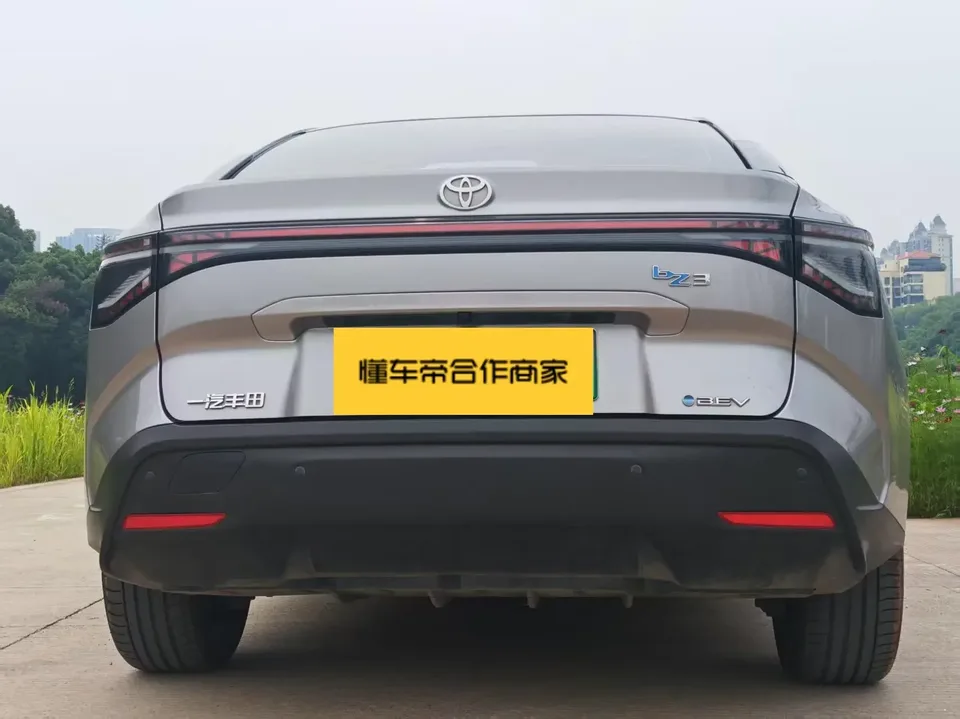 Toyota bZ3 Toyota bZ3 2023 Elite PRO 2023 — миниатюра 2